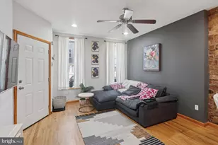 1522 Brown St, Philadelphia, PA 19130 - Photo 3