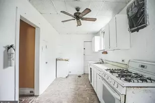 504 E Godfrey Ave, Philadelphia, PA 19120 - Photo 9