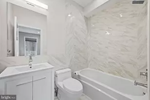 2106 Spring St, Philadelphia, PA 19103 - Photo 37