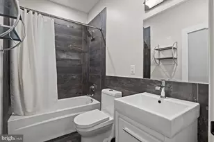 2106 Spring St, Philadelphia, PA 19103 - Photo 31