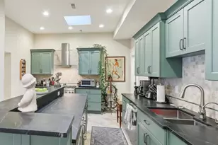 135 E Allen St, Philadelphia, PA 19125 - Photo 5