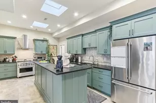 135 E Allen St, Philadelphia, PA 19125 - Photo 1