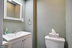 2331 E Hazzard St, Philadelphia, PA 19125 - Photo 19