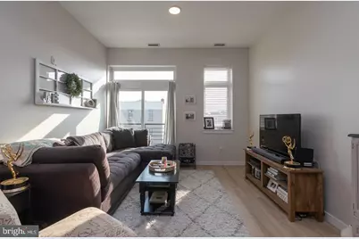 18 W Girard Avenue #302, Philadelphia, PA 19123 - Photo 3