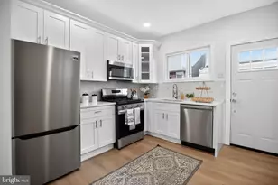 2323 S Bancroft St, Philadelphia, PA 19145 - Photo 13