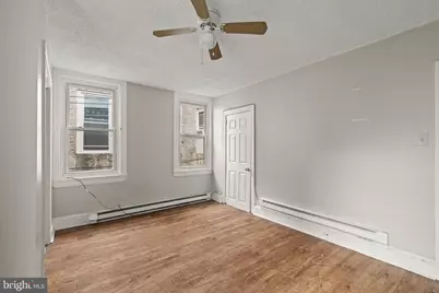 7016 Woodland Avenue, Philadelphia, PA 19142 - Photo 9