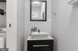 2327 Gerritt St, Philadelphia, PA 19146 - Photo 13