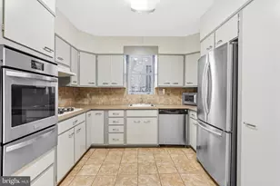 1833 Spruce St, Philadelphia, PA 19103 - Photo 5