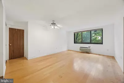 2201 Cherry Street #204, Philadelphia, PA 19103 - Photo 5