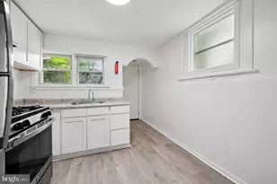 5010 Homestead St, Philadelphia, PA 19135 - Photo 9