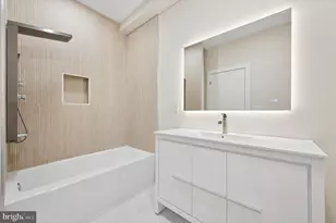 2439 E Huntingdon St, Philadelphia, PA 19125 - Photo 17