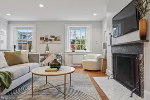 1215 Spruce St, Philadelphia, PA 19107 - Photo 9