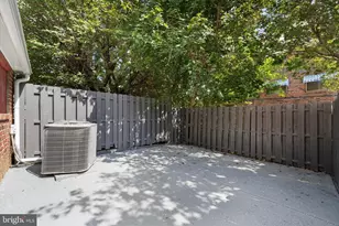 1319 Patrick Henry Pl, Philadelphia, PA 19122 - Photo 17