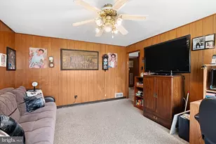 9812 Ferndale St, Philadelphia, PA 19115 - Photo 9