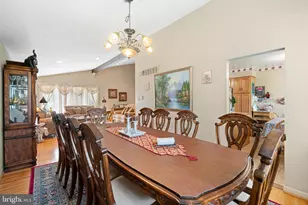 9812 Ferndale St, Philadelphia, PA 19115 - Photo 19