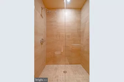 136 N 22nd Street, Philadelphia, PA 19103 - Photo 9