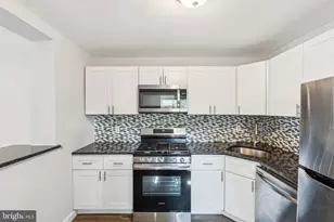 17 S 45th St, Philadelphia, PA 19104 - Photo 9