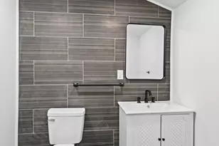 413 E High St, Philadelphia, PA 19144 - Photo 17