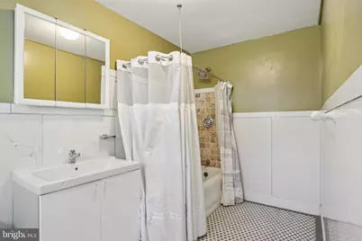 351 S 47th Street #B210, Philadelphia, PA 19143 - Photo 25