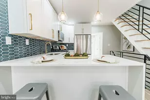 112 Hoffman St, Philadelphia, PA 19148 - Photo 7