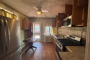 7349 E Walnut Ln, Philadelphia, PA 19138 - Photo 3