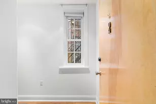 1205 Spruce St, Philadelphia, PA 19107 - Photo 7