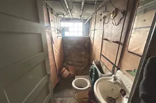 1045 S 52nd St, Philadelphia, PA 19143 - Photo 17