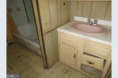 5002 Ormes Street, Philadelphia, PA 19120 - Photo 9