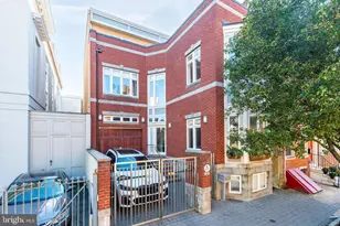 838 Lombard St, Philadelphia, PA 19147 - Photo 3