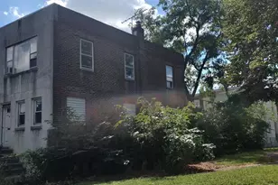 2538 S Dewey St, Philadelphia, PA 19142 - Photo 3