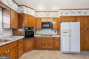 909 Watkins St, Philadelphia, PA 19148 - Photo 9