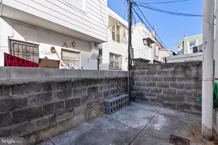 909 Watkins St, Philadelphia, PA 19148 - Photo 13
