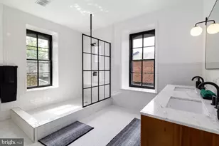 28 E Johnson St, Philadelphia, PA 19144 - Photo 15