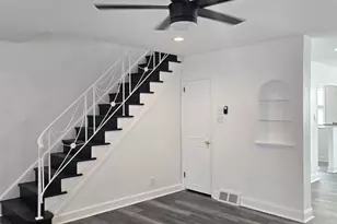 1304 Fanshawe St, Philadelphia, PA 19111 - Photo 7