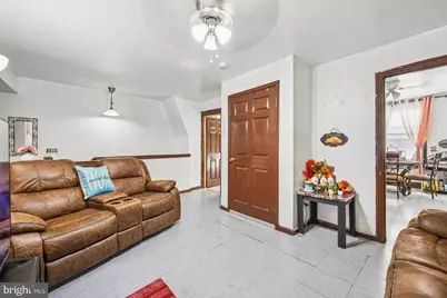 2241 N 8th Street, Philadelphia, PA 19133 - Photo 9