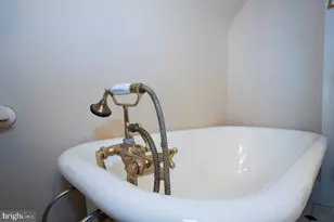 6323 Sherwood Rd, Philadelphia, PA 19151 - Photo 73