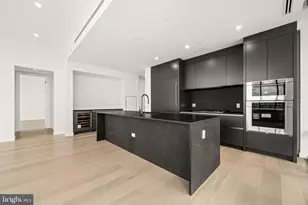 1911 Walnut, Philadelphia, PA 19103 - Photo 5