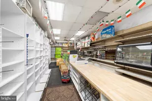 2555 S Warnock St, Philadelphia, PA 19148 - Photo 17