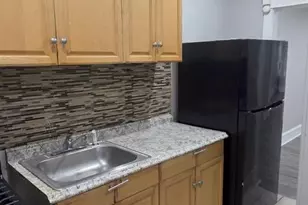 1611 Allengrove St, Philadelphia, PA 19124 - Photo 15