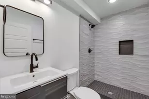 2139 Bainbridge St, Philadelphia, PA 19146 - Photo 15