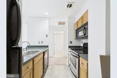 1601 Spring Garden Street #402, Philadelphia, PA 19130 - Photo 9