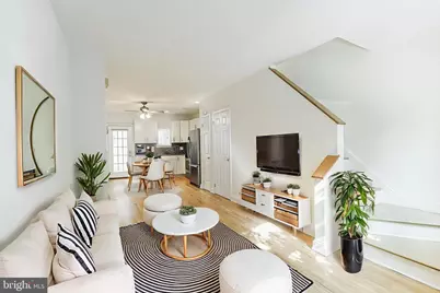 904 S 6th Street, Philadelphia, PA 19147 - Photo 1