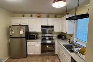 550 Arnold St, Philadelphia, PA 19111 - Photo 9