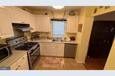 550 Arnold Street, Philadelphia, PA 19111 - Photo 11