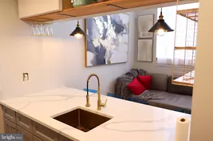 1601 Spring Garden St, Philadelphia, PA 19130 - Photo 3