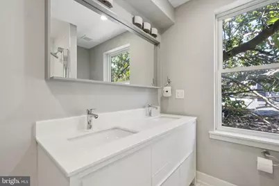 1533 S Lambert Street, Philadelphia, PA 19146 - Photo 5