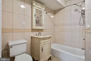 805 S 19th St, Philadelphia, PA 19146 - Photo 15