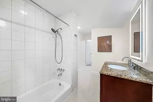 1114 Snyder Ave, Philadelphia, PA 19148 - Photo 9