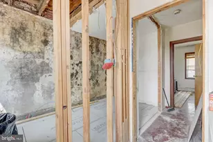 1912 N 2nd St, Philadelphia, PA 19122 - Photo 15