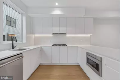 660 Fairmount Avenue, Philadelphia, PA 19123 - Photo 5